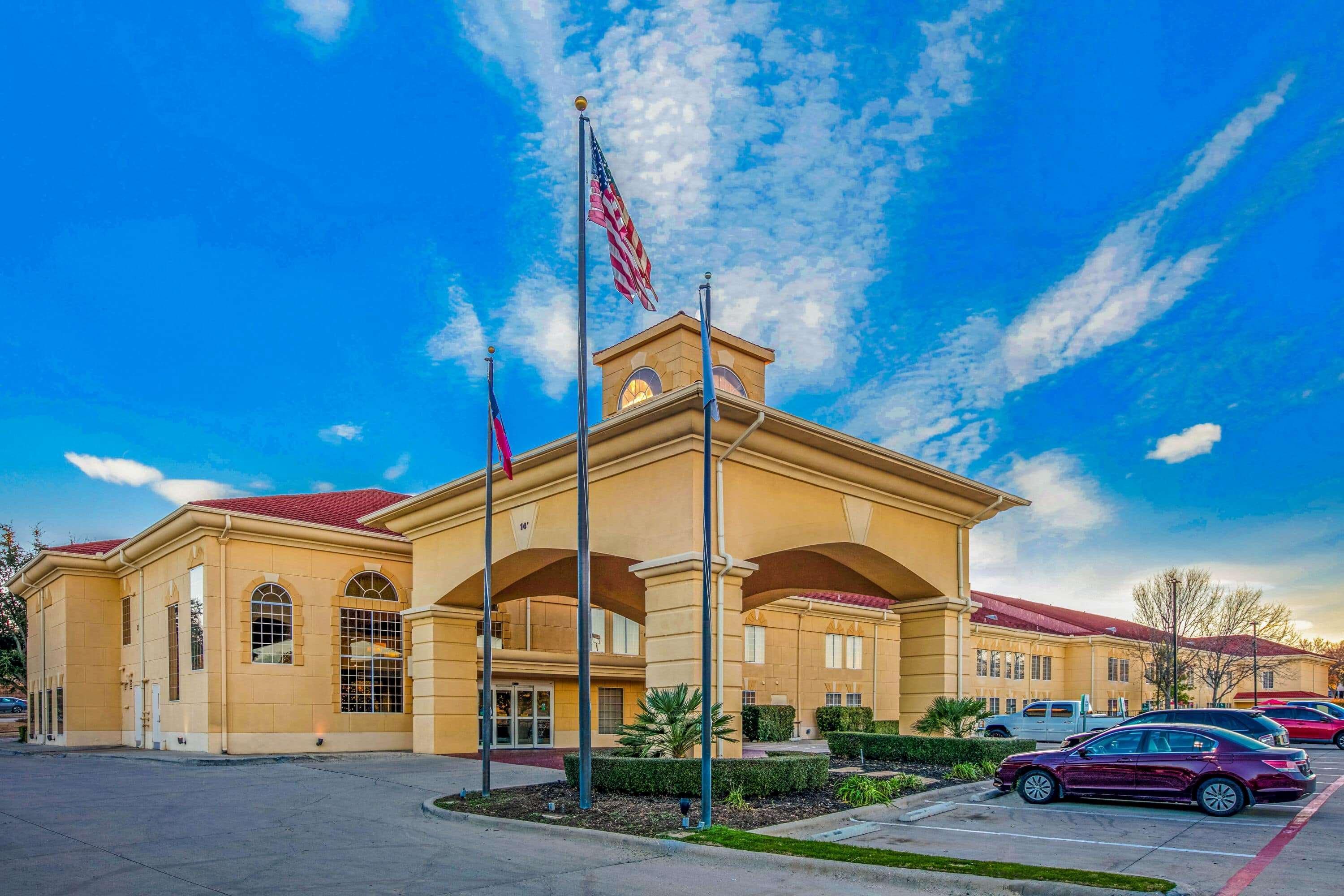 La Quinta By Wyndham Dallas - Las Colinas Irving Exterior photo